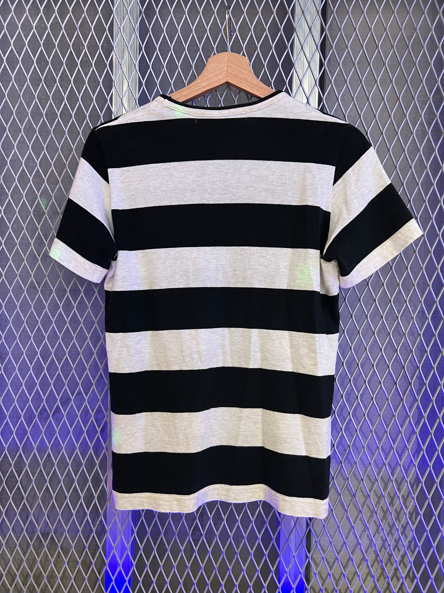 おつ。_ボーダーTシャツ