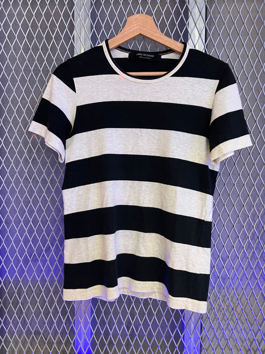 おつ。_ボーダーTシャツ